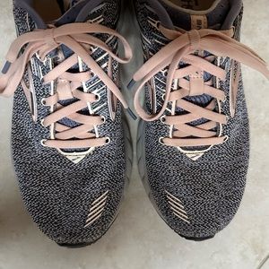 Brooks Women’s Adrenaline GTS 19 w/NEW INSOLES